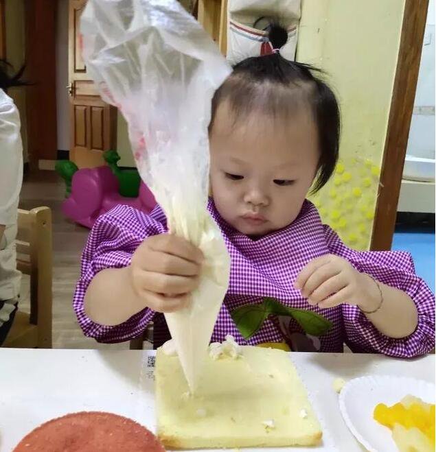 汇爱幼托：学做DIY手工蛋糕对孩子有4大好处